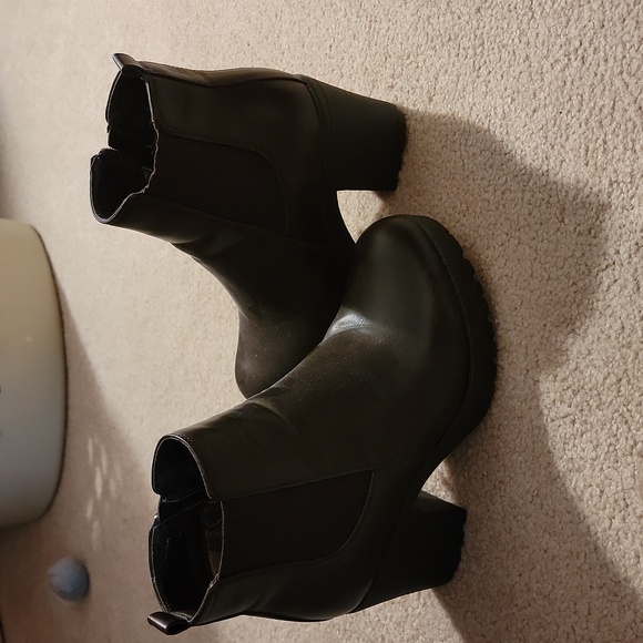 Dark brown boots. Short chunky heel. Side zip up.  Like new . - Picture 2 of 5